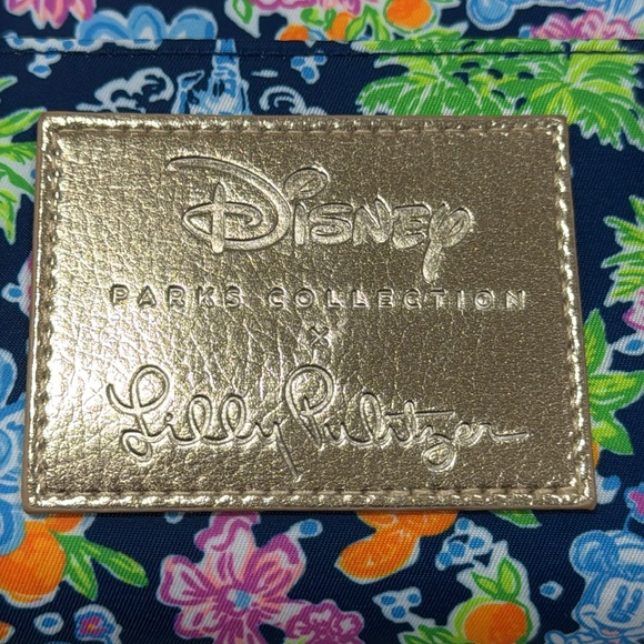 NWT Disney Parks x Lilly Pulitzer Crossbody Bag Purse Blue Mickey - Picture 7 of 9